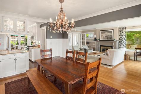 2403 11th Avenue W Seattle WA 98119