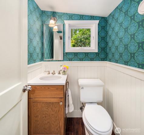 2403 11th Avenue W Seattle WA 98119