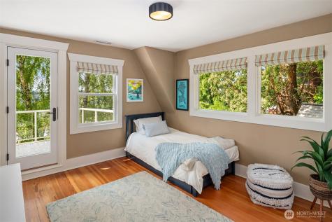 2403 11th Avenue W Seattle WA 98119