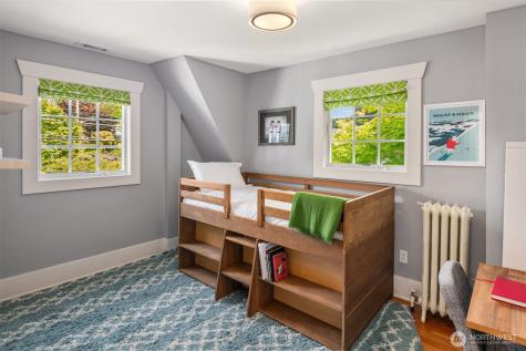 2403 11th Avenue W Seattle WA 98119