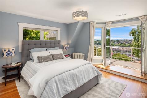 2403 11th Avenue W Seattle WA 98119
