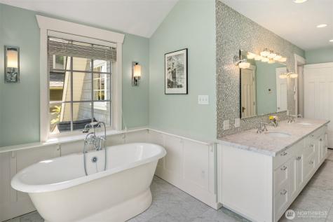 2403 11th Avenue W Seattle WA 98119