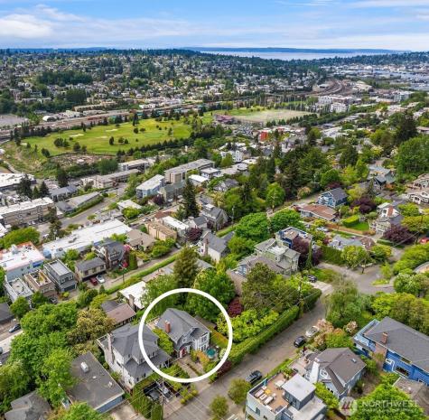 2403 11th Avenue W Seattle WA 98119