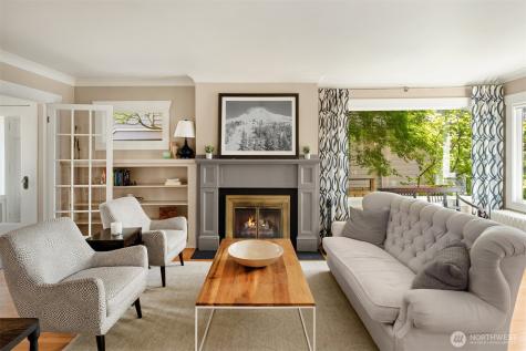2403 11th Avenue W Seattle WA 98119