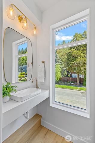 4113 Chilberg Avenue SW Seattle WA 98116