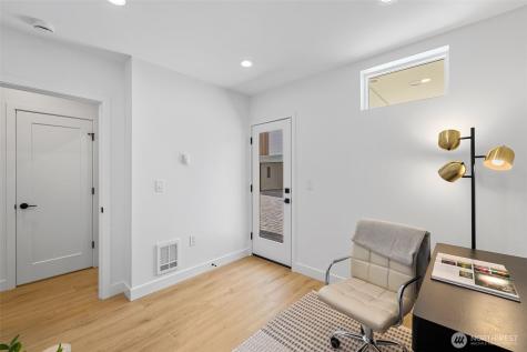 4113 Chilberg Avenue SW Seattle WA 98116