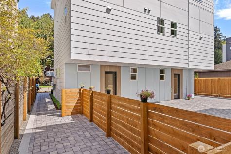 4113 Chilberg Avenue SW Seattle WA 98116