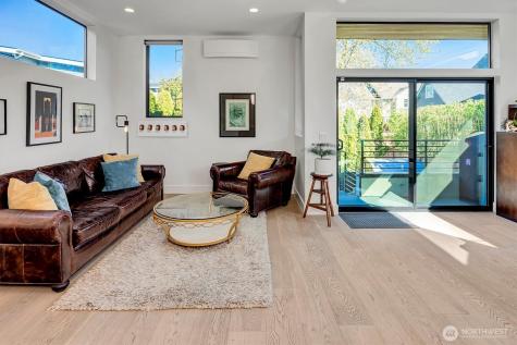 2660 9th Avenue W Seattle WA 98119