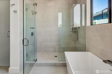 2660 9th Avenue W Seattle WA 98119