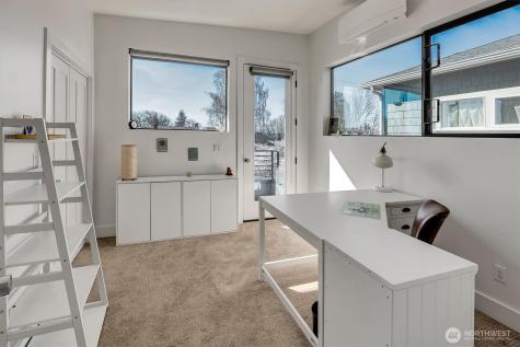 2660 9th Avenue W Seattle WA 98119