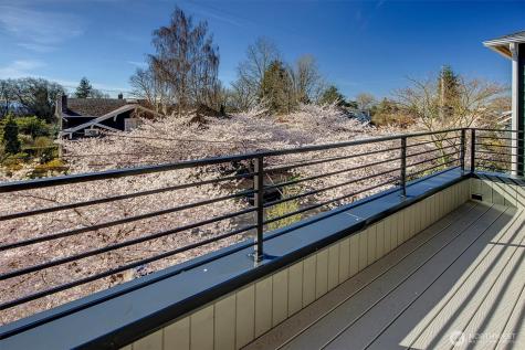 2660 9th Avenue W Seattle WA 98119