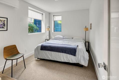 2660 9th Avenue W Seattle WA 98119