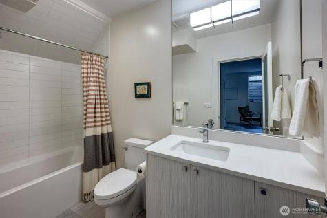2660 9th Avenue W Seattle WA 98119
