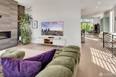 2660 9th Avenue W Seattle WA 98119