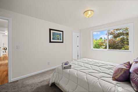 11827 104th Avenue NE Kirkland WA 98034