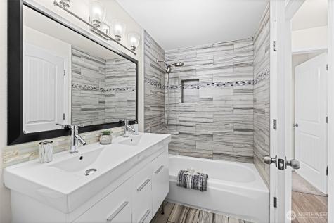 11827 104th Avenue NE Kirkland WA 98034