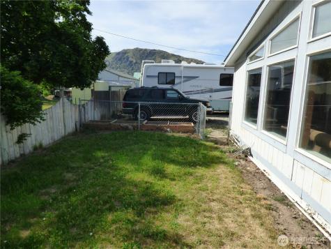 106 Indian Avenue E Brewster WA 98812