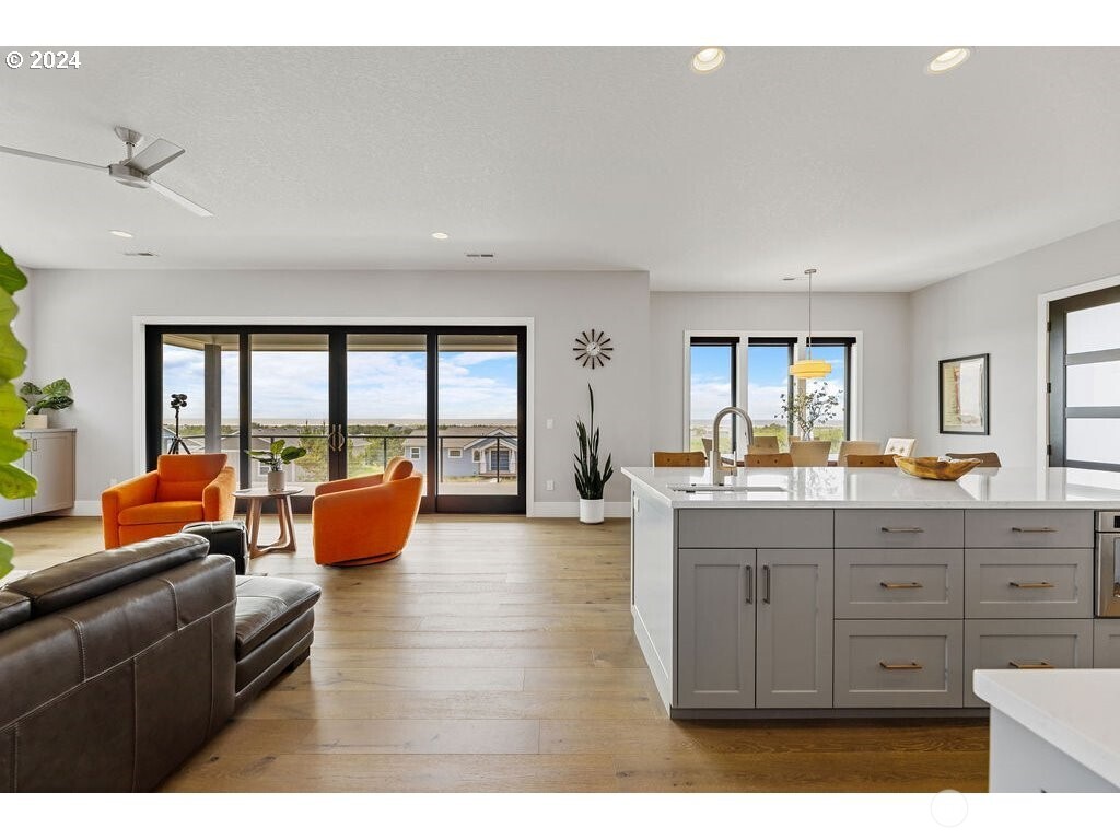31908 J Place Ocean Park WA 98640