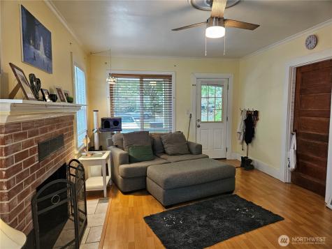 2615 47th Avenue SW Seattle WA 98116