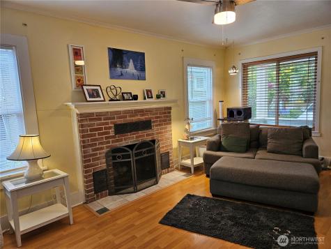 2615 47th Avenue SW Seattle WA 98116