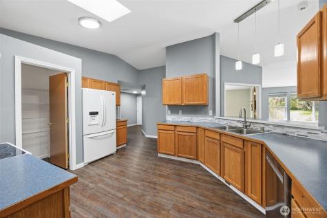 10410 357th Street E Eatonville WA 98328