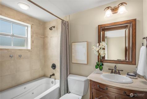 1466 NW 67th Street Seattle WA 98117