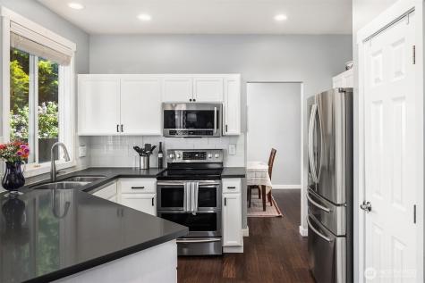 827 180th Street SW Lynnwood WA 98037