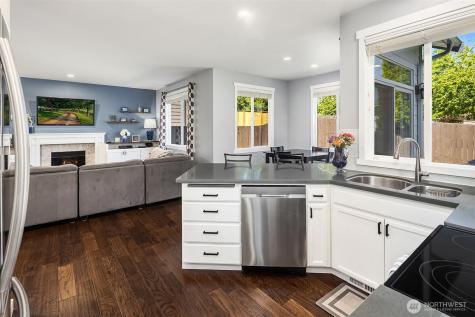 827 180th Street SW Lynnwood WA 98037