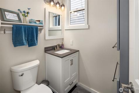 827 180th Street SW Lynnwood WA 98037