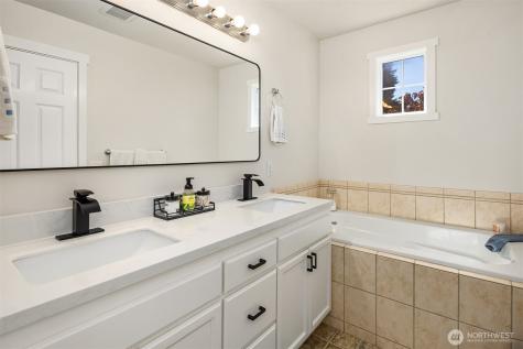 827 180th Street SW Lynnwood WA 98037