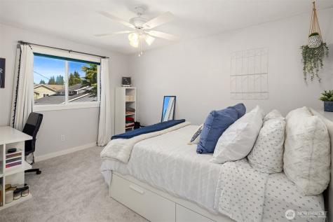 827 180th Street SW Lynnwood WA 98037