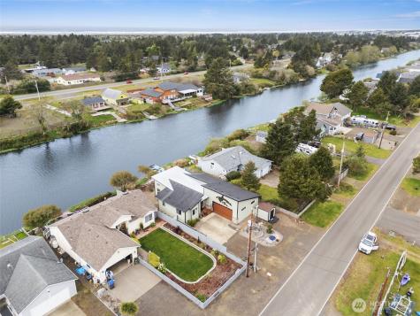 263 Canal Drive NE Ocean Shores WA 98569