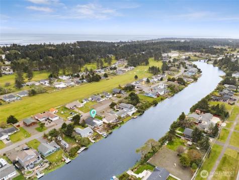 263 Canal Drive NE Ocean Shores WA 98569