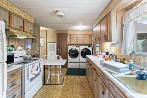 4213 SE Salmonberry Road Port Orchard WA 98366
