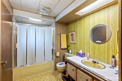 4213 SE Salmonberry Road Port Orchard WA 98366