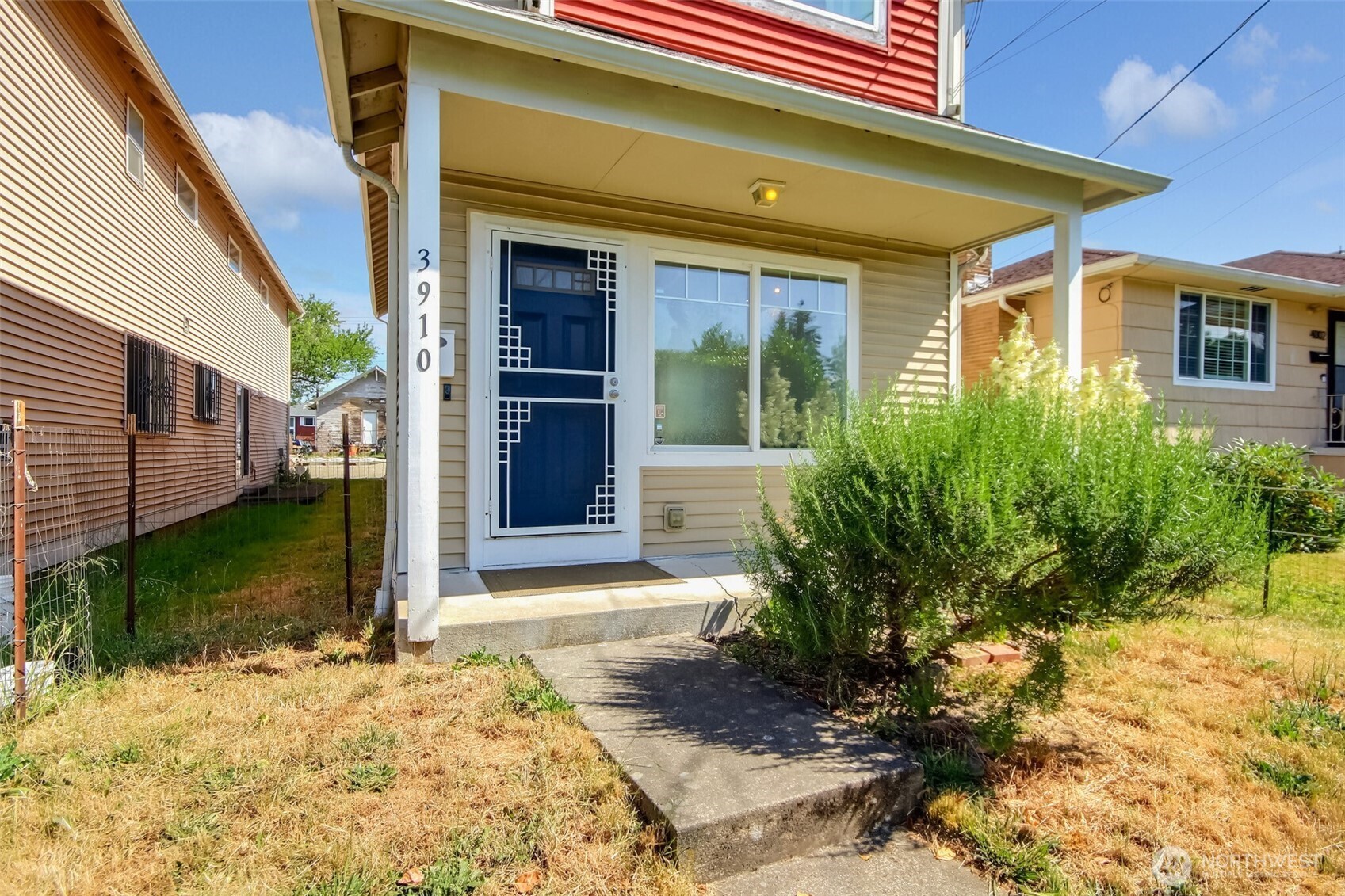 3910 S Holly Street Seattle WA 98118