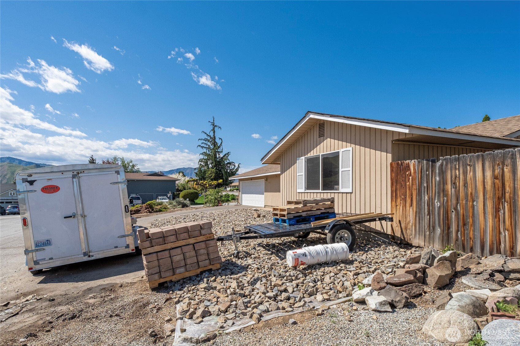 1121 Jean Street SE East Wenatchee WA 98802
