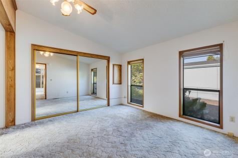 803 E 82nd Street Court Tacoma WA 98404