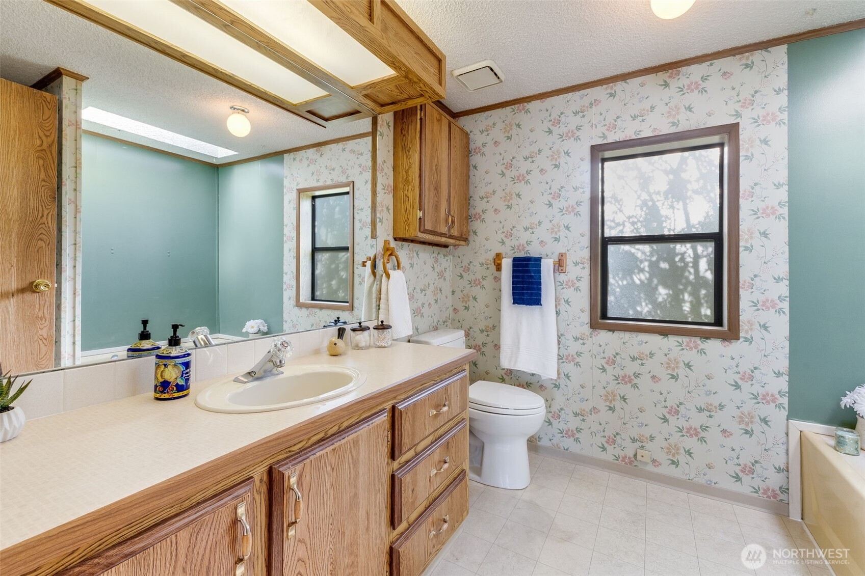 803 E 82nd Street Court Tacoma WA 98404