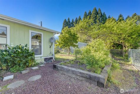 803 E 82nd Street Court Tacoma WA 98404