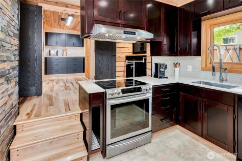 24123 7th Avenue W Bothell WA 98021