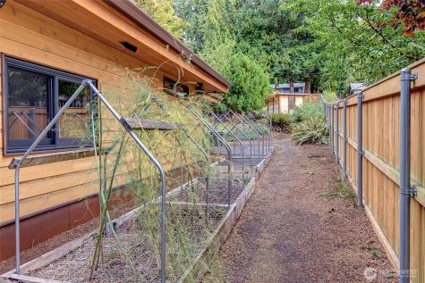 24123 7th Avenue W Bothell WA 98021