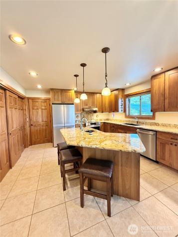 129 Robinson Canyon Road Omak WA 98841