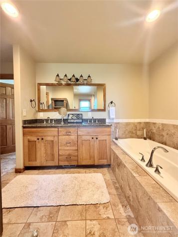 129 Robinson Canyon Road Omak WA 98841