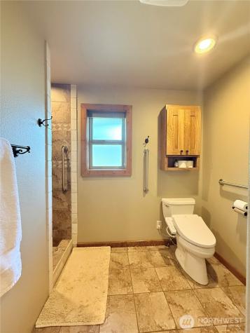 129 Robinson Canyon Road Omak WA 98841