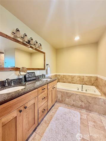 129 Robinson Canyon Road Omak WA 98841