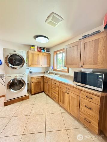 129 Robinson Canyon Road Omak WA 98841