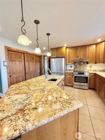 129 Robinson Canyon Road Omak WA 98841
