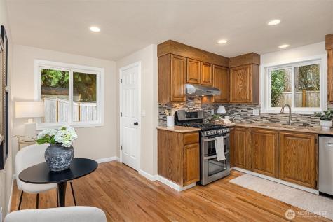 4222 205th Place NE Sammamish WA 98074