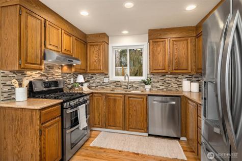 4222 205th Place NE Sammamish WA 98074